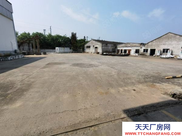 南京市浦口汤泉街道10000平厂房可分租，带航车层高高，交通便利