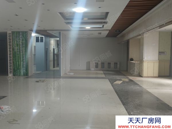 长沙市雨花区经开区一楼260平展示办公电商一体交通便利