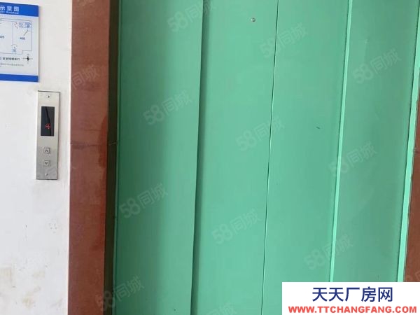 长沙市天心区   南城高性价比 卸货平台 物流方便 仓库地少了一楼 进挂车