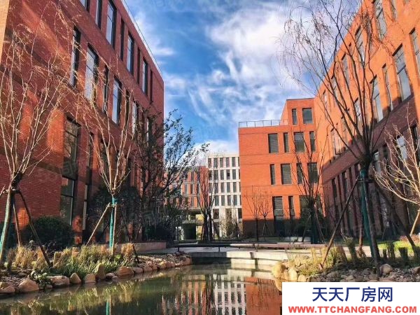 苏州市常熟市园区全新厂房出售，底层层高7.8，50年产权，产证可分割