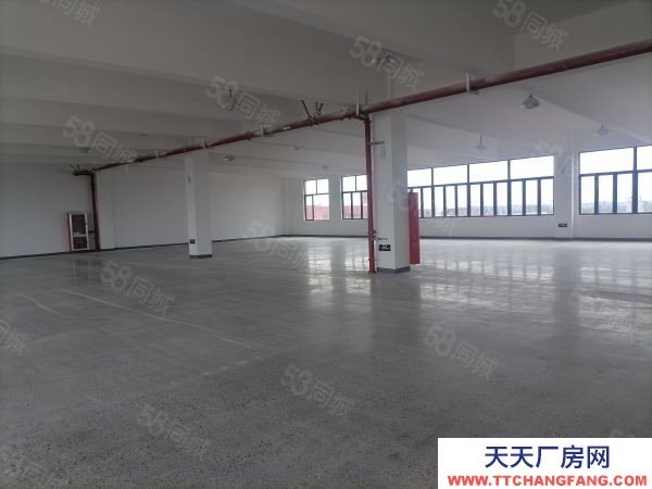 苏州市常熟市莫城楼上电商仓库1300平出租，环境好，租金便宜，交通便利