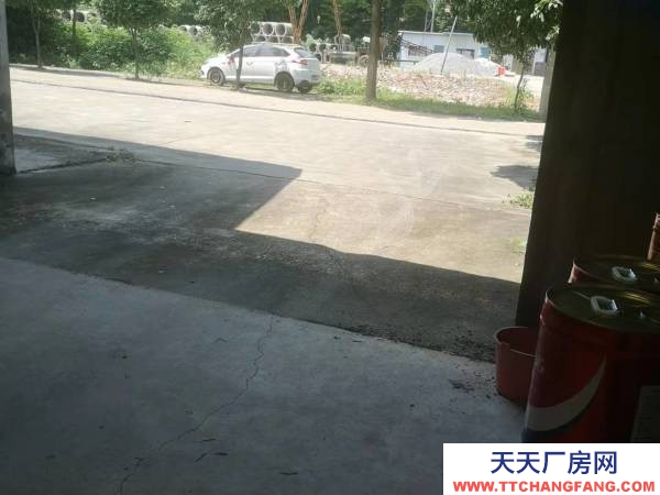 益阳市资阳区 离公路近，离市场近。