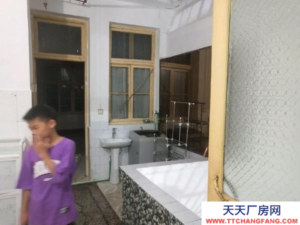 益阳市南县区戏台坪住房出租，一层二层均可出租