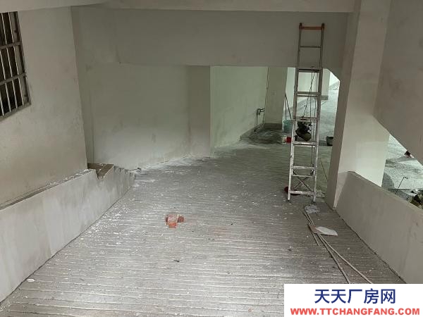 衡阳市雁峰区衡阳师范学院后门仓房仓库出租