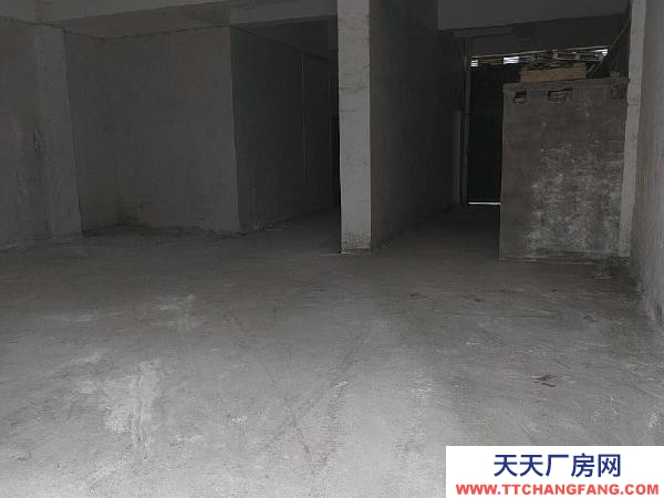 衡阳市耒阳区  金华南路附近，两个车库110个平方，可做仓库