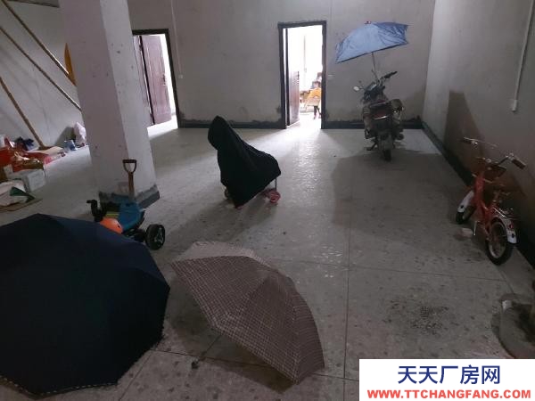 衡阳市常宁市 交通方便，可进出大车装卸货物，