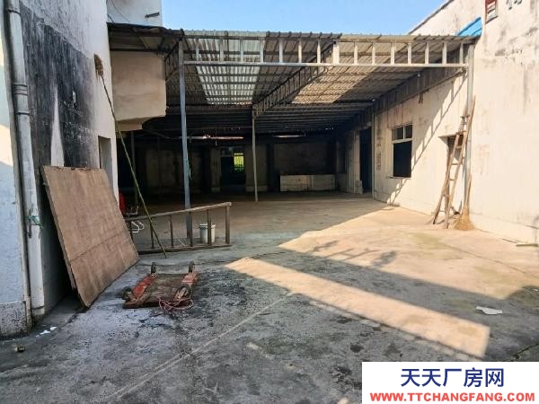 湘潭市雨湖区 地处义乌小商品市场附近，交通便利，三通一达！有配套住房、厨房