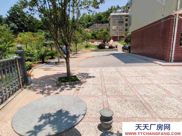 郴州市苏仙区环境优美，停车方便，临近市区，交通便利