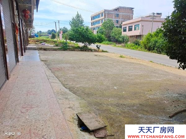 永州市祁阳区物资仓库出租 公交站旁，周围有银行，超市，大药房，建材，水果,蔬菜发市场。