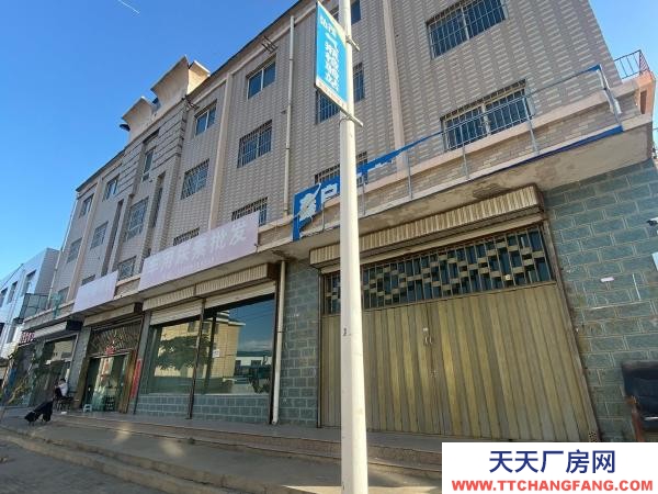 银川市兴庆固体饮料厂房  一栋四层办公楼，一栋两层办公楼，一个标准厂房。价格可议。