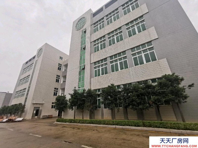 (出租)  潮州湘桥区正规厂房出租，每平5.5元成品仓库
