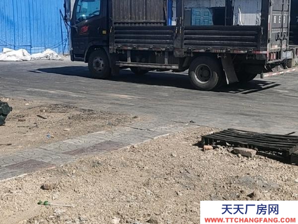 红岗是金山堡村土地，自建 材料加工厂房