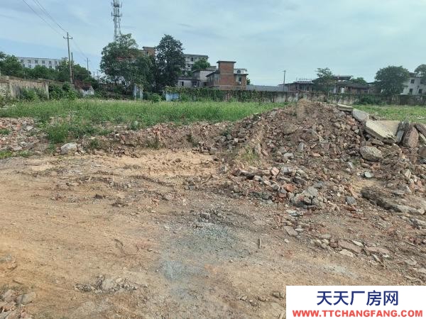 赣州市龙南物资仓库 仓库出租正桂村公路旁边可进大车可做仓库有水电